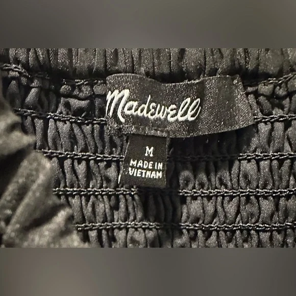 Madewell Lucie Sweetheart Smocked Bodice Puff Sleeve Satin Midi Dress in black - Picture 4 of 9